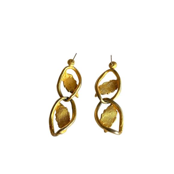 GOLD 90S LEAF EARRINGS - Picture 3 of 5